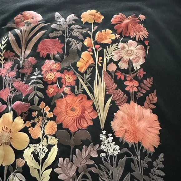 Floral Black Women's Top - Picture 2 of 3